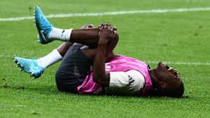 球员们通过 球员们通过